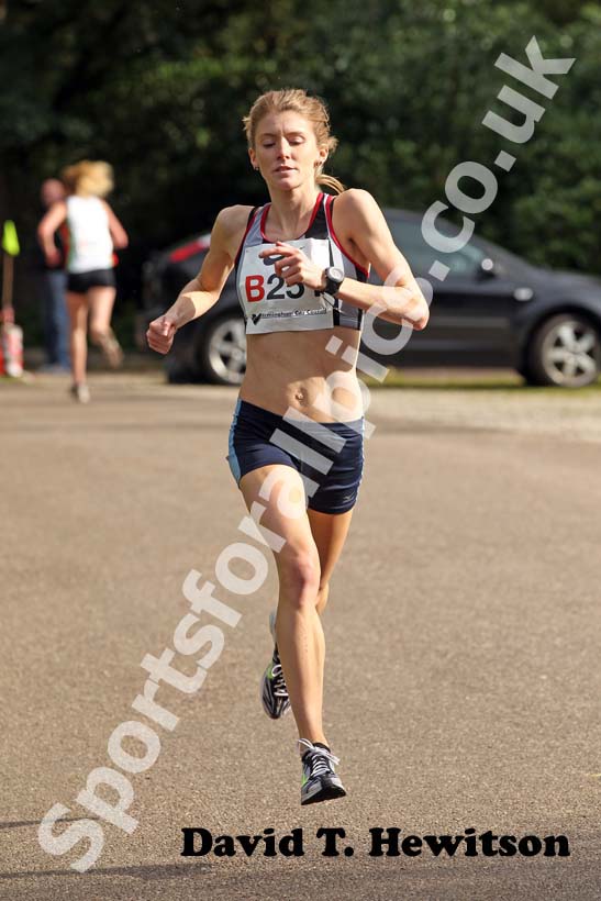 Elizabeth Potter (Shaftsbury Barnet Harriers), finished 3rd womens ERRA National Road Relays.